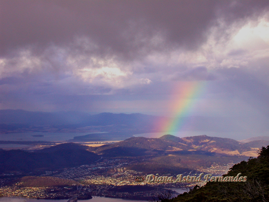 Australia-Tasmania-overlooking-Hobart